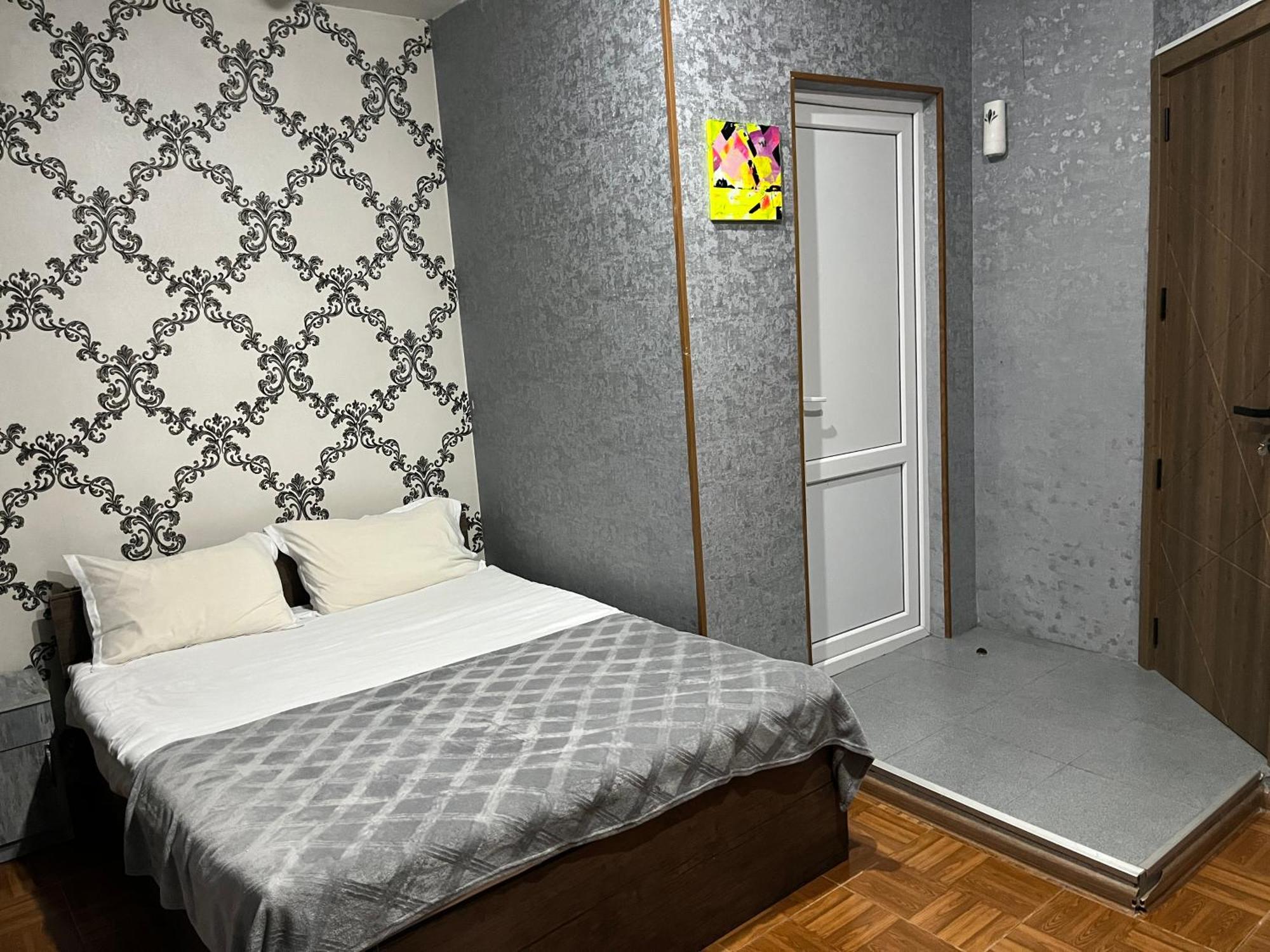 Hotel G&G Тбилиси Екстериор снимка