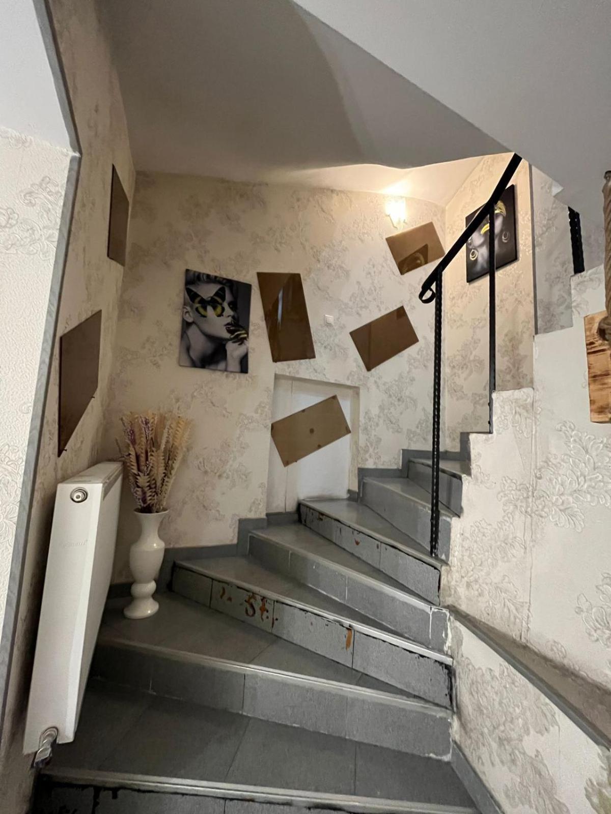 Hotel G&G Тбилиси Екстериор снимка