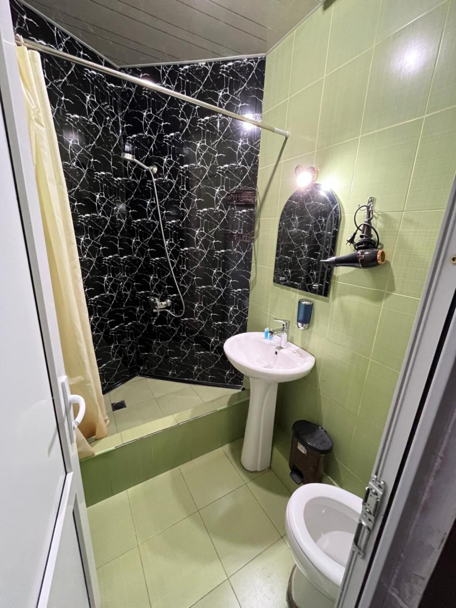 Hotel G&G Тбилиси Екстериор снимка